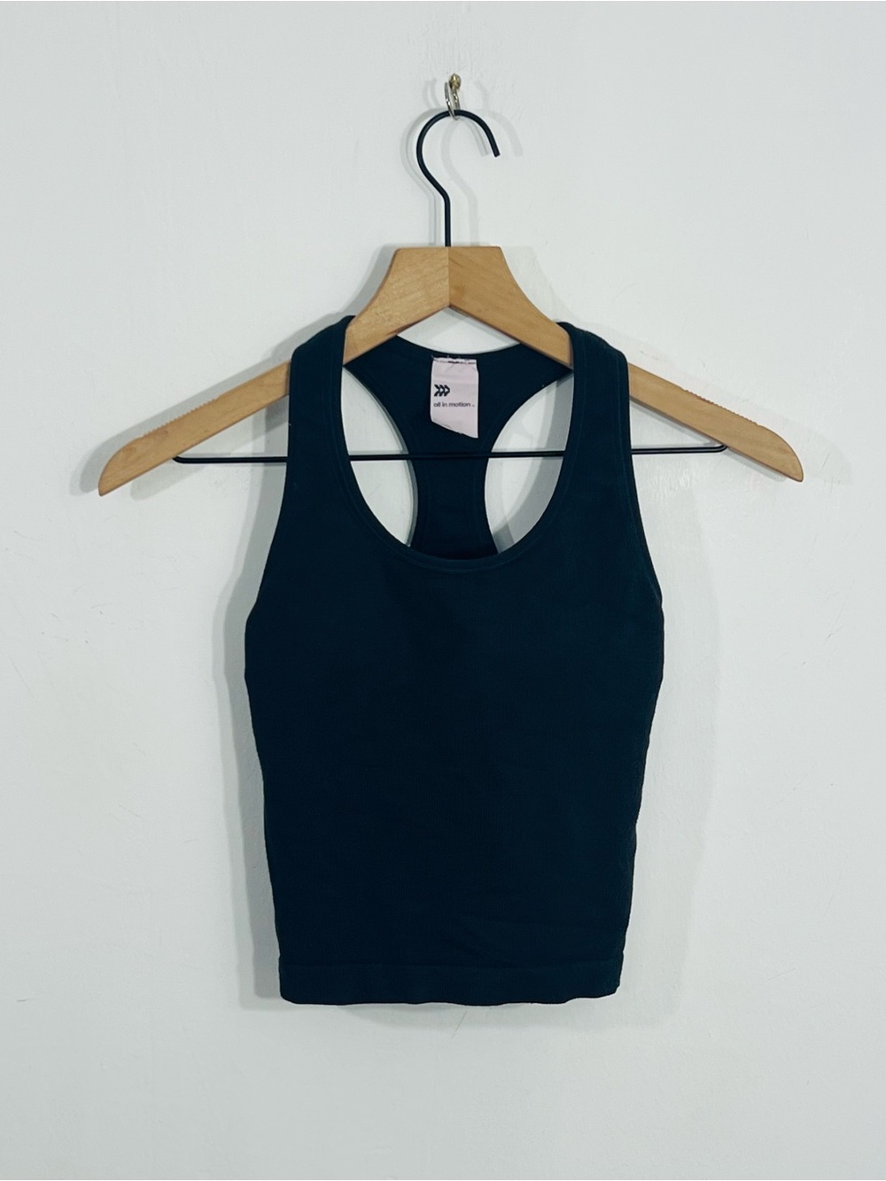 All in Motion Black Racerback Cropped Athletic Tank Top Built In Sports Bra Sz S